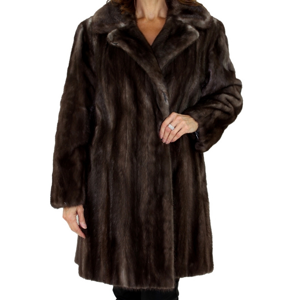IMMACULATE Blue Iris female Mink fur coat stroller RARE COLOR MSRP $8500